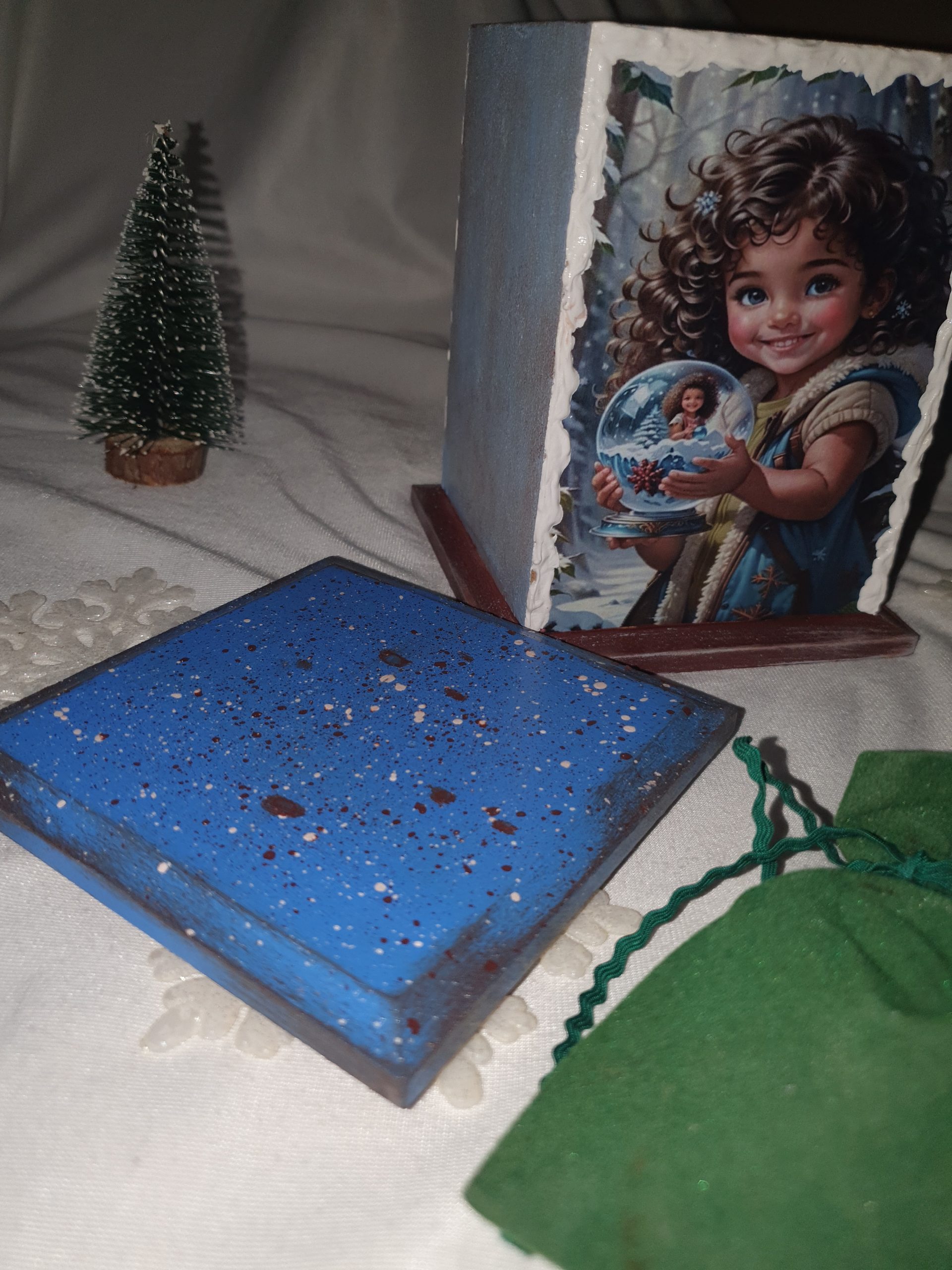 Snežna devojčica-novogodišnja kutija